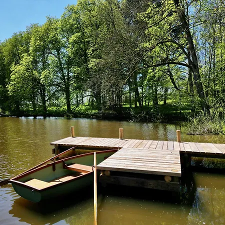 Ruhige Ferienwohnung Mit Holzofen, Sauna, Garten&terrasse Auf Historischem Schlosshof Zeitlofs