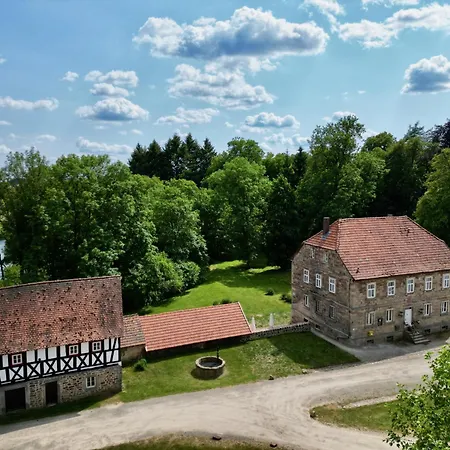 Ruhige Ferienwohnung Mit Holzofen, Sauna, Garten&terrasse Auf Historischem Schlosshof * Zeitlofs